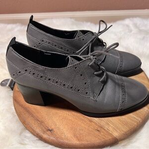 Franco Sarto Leather Gray Heeled Oxfords and Decorative Perforations Size 7